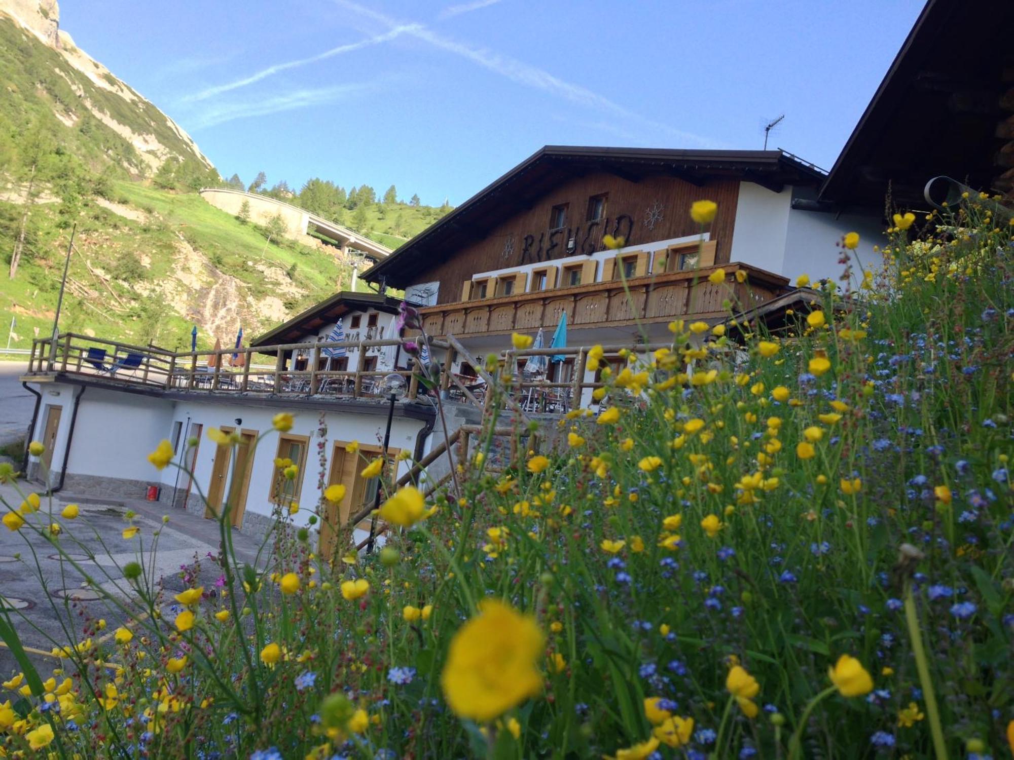 Rifugio Capanna Bill Hotel ร็อคคา ปิเอโตเร ภายนอก รูปภาพ